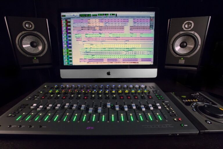 Avid Pro Tools: La Estación de Trabajo de Audio Digital Profesional para la Producción Musical