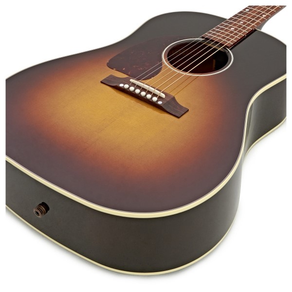 Review J-45 Standard: La J-45 Standard: Un Ícono de la Guitarra Acústica